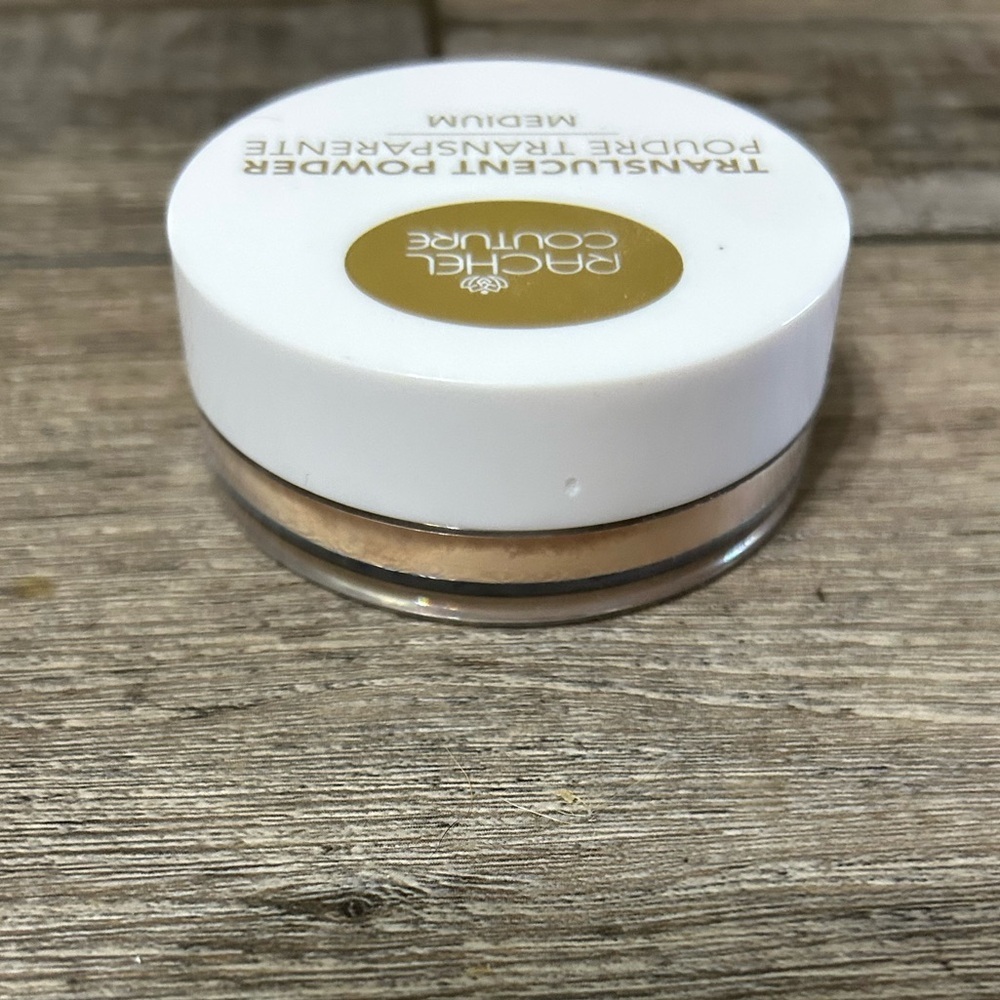 RACHEL COUTURE Translucent Powder in Medium - Picture 4 of 4